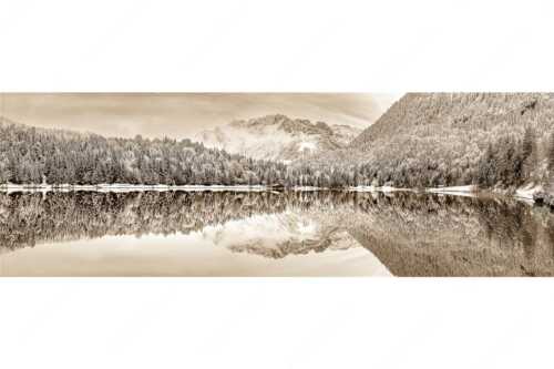 Das Karwendelgebirge spiegelt sich im Ferchensee - Zuckerspiegel - Seitenverhältnis 3:1 - Ferchensee und Karwendel - weitere Infos unter https://www.kriner-weiermann.de