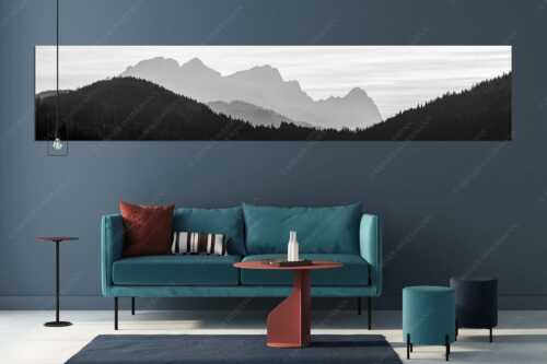 Blick zum Zugspitzmassiv im Wettersteingebirge im herbstlichen Abendlicht - Zugspitzmassiv Silhouetten - Größe ca. 350x70cm, Seitenverhältnis 5:1 - Alpspitze Zugspitze Waxenstein - weitere Infos unter https://www.kriner-weiermann.de