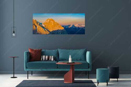 Vollmondaufgang zwischen der Westlichen- und Östlichen Öfelekopfspitze im Wetterstein - Zwischen den Öfelen - Größe ca. 175x70cm, Seitenverhältnis 2,5:1 - Öfelekopfspitzen im Wetterstein - weitere Infos unter https://www.kriner-weiermann.de