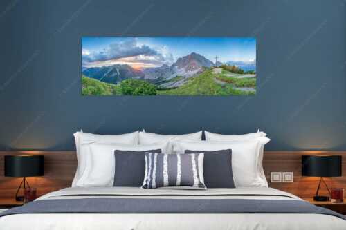 Sonnenaufgang bei Wörnersattel hoch über der Fereineralm - In den Tag hinein - Wandbild - Größe ca. 180x60cm, Seitenverhältnis 3:1 - Wörner im Karwendel - weitere Infos unter https://www.kriner-weiermann.de