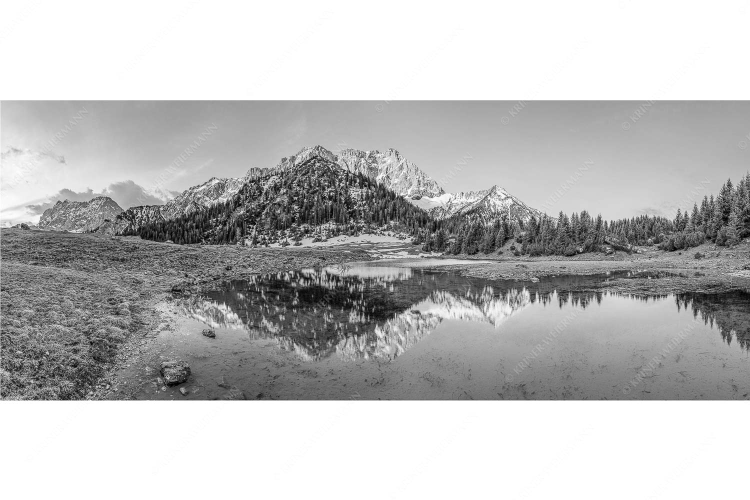 Klare Kante – Seitenverhältnis 2,5:1 — Fereineralm im Karwendel Fönige Morgenstimmung an der Fereineralm zwischen Soiern- und Karwendelgebirge