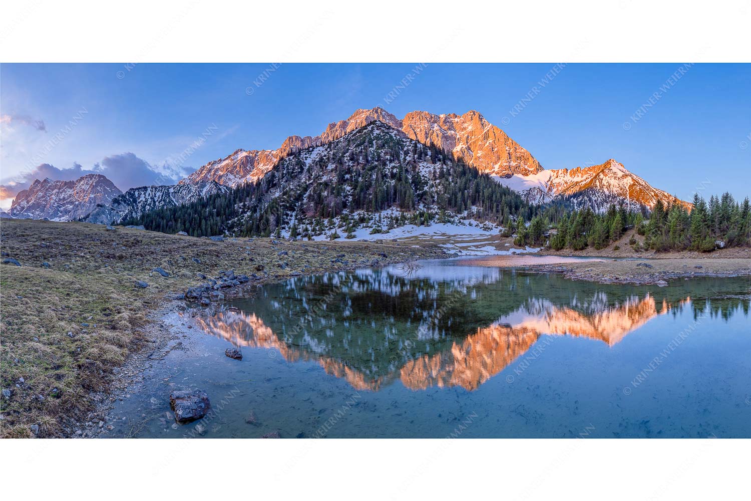 Klare Kante – Seitenverhältnis 2:1 — Fereineralm im Karwendel Fönige Morgenstimmung an der Fereineralm zwischen Soiern- und Karwendelgebirge