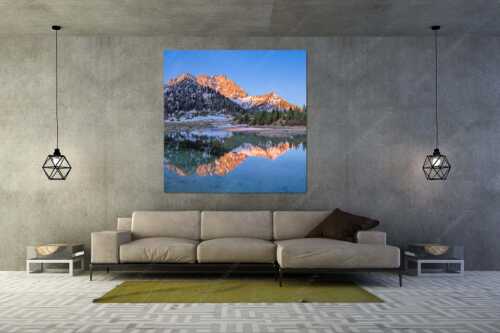 Fönige Morgenstimmung an der Fereineralm zwischen Soiern- und Karwendelgebirge - Klare Kante - Wandbild - Größe ca. 160x160cm, Seitenverhältnis 1:1 - Fereineralm im Karwendel - weitere Infos unter https://www.kriner-weiermann.de