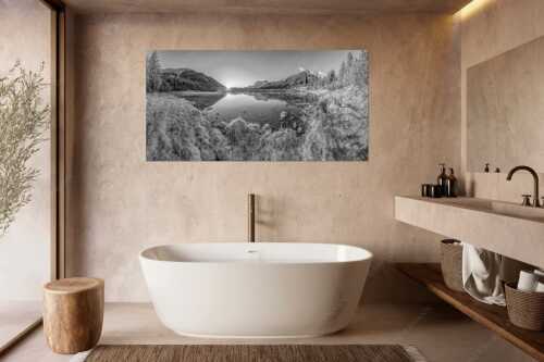 Die ersten Sonnenstrahlen an dem kleinen See bei der Fereineralm - Zeit zum atmen - Wandbild - Größe ca. 180x90cm, Seitenverhältnis 2:1 - Soiern und Karwendel - weitere Infos unter https://www.kriner-weiermann.de