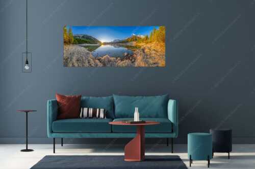 Die ersten Sonnenstrahlen an dem kleinen See bei der Fereineralm - Zeit zum atmen - Wandbild - Größe ca. 175x70cm, Seitenverhältnis 2,5:1 - Soiern und Karwendel - weitere Infos unter https://www.kriner-weiermann.de