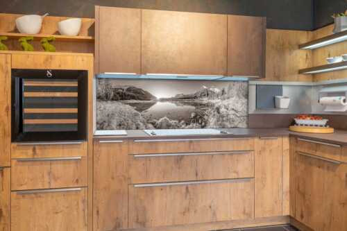 Die ersten Sonnenstrahlen an dem kleinen See bei der Fereineralm - Zeit zum atmen - Küchenrückwand - Größe ca. 180x60cm, Seitenverhältnis 3:1 - Soiern und Karwendel - weitere Infos unter https://www.kriner-weiermann.de