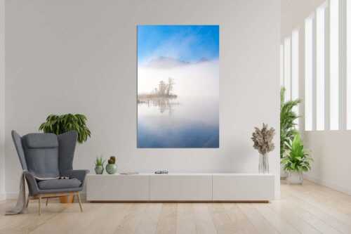 Blick über den Barmsee zum Wörner und Tiefkarspitze im Karwendelgebirge - Zwischen Spiegel und Schleier - Wandbild - Größe ca. 120x180cm, Seitenverhältnis 2:3 - Barmsee mit Karwendel - weitere Infos unter https://www.kriner-weiermann.de
