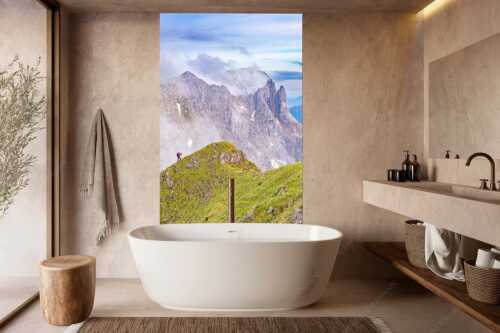 Bergsteigerin auf dem Grat zum Kuhkopf im Karwendelgebirge - Bergauf Bergab - Wandbild - Größe ca. 160x240cm, Seitenverhältnis 2:3 - Karwendel Kuhkopf Grabenkarturm - weitere Infos unter https://www.kriner-weiermann.de