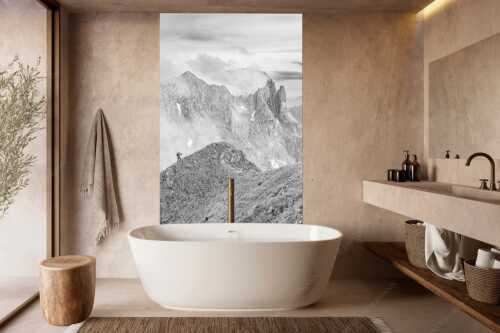 Bergsteigerin auf dem Grat zum Kuhkopf im Karwendelgebirge - Bergauf Bergab - Wandbild - Größe ca. 160x240cm, Seitenverhältnis 2:3 - Karwendel Kuhkopf Grabenkarturm - weitere Infos unter https://www.kriner-weiermann.de