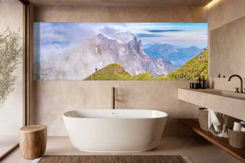 Bergsteigerin auf dem Grat zum Kuhkopf im Karwendelgebirge - Bergauf Bergab - Wandbild - Größe ca. 300x100cm, Seitenverhältnis 3:1 - Karwendel Kuhkopf Grabenkarturm - weitere Infos unter https://www.kriner-weiermann.de