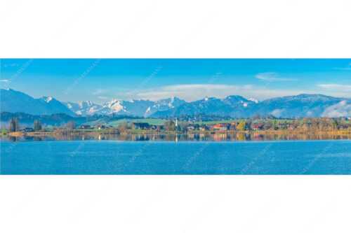 Blick über den Riegsee und Froschhausen zum Zugspitzmassiv - Froschhausener Morgen - Seitenverhältnis 3:1 - Riegsee und Froschhausen - weitere Infos unter https://www.kriner-weiermann.de