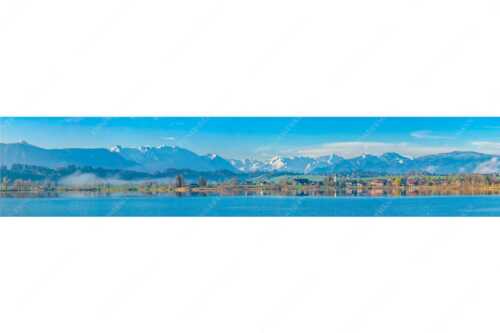 Blick über den Riegsee und Froschhausen zum Zugspitzmassiv - Froschhausener Morgen - Seitenverhältnis 5:1 - Riegsee und Froschhausen - weitere Infos unter https://www.kriner-weiermann.de