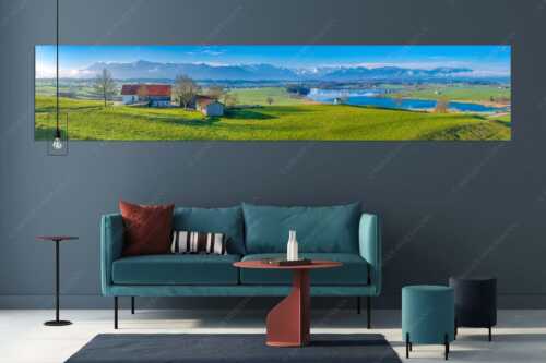 Blick über den Riegsee zum Estergebirge, Wetterstein und Ammergauer Bergen - Frühlingsgöttin Ostara - Wandbild - Größe ca. 350x70cm, Seitenverhältnis 5:1 - Mesnerhauskapelle Aidling - weitere Infos unter https://www.kriner-weiermann.de