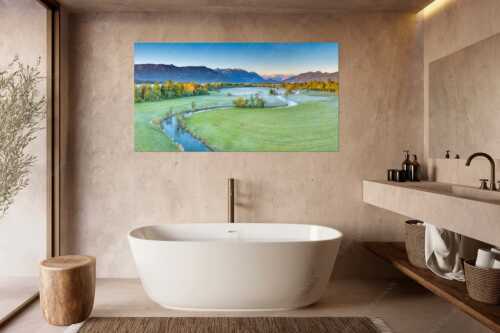 Ramsach bei Murnau mit Blick zum Estergebirge, Wetterstein und den Ammergauern Alpen - Ramsachschleife - Wandbild - Größe ca. 180x90cm, Seitenverhältnis 2:1 - Ramsach Murnau - weitere Infos unter https://www.kriner-weiermann.de
