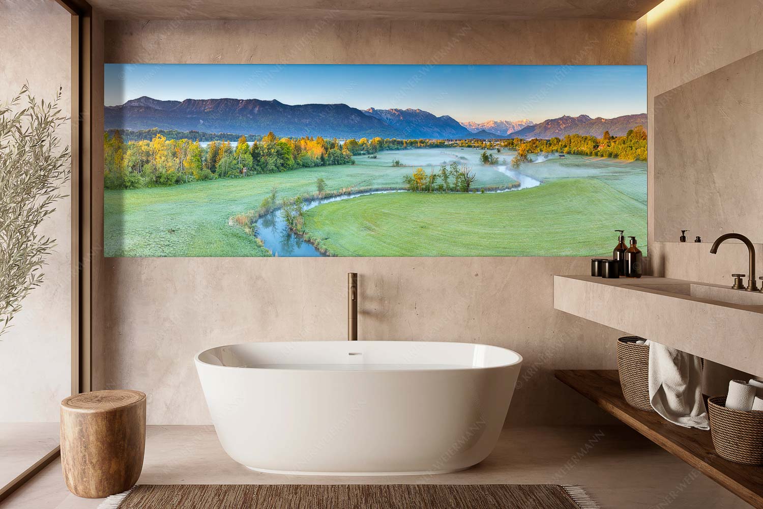 Ramsach bei Murnau mit Blick zum Estergebirge, Wetterstein und den Ammergauern Alpen - Ramsachschleife - Wandbild - Größe ca. 300x100cm, Seitenverhältnis 3:1 - Ramsach Murnau - weitere Infos unter https://www.kriner-weiermann.de