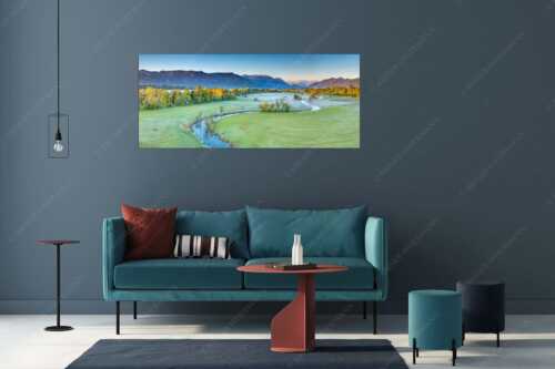 Ramsach bei Murnau mit Blick zum Estergebirge, Wetterstein und den Ammergauern Alpen - Ramsachschleife - Wandbild - Größe ca. 175x70cm, Seitenverhältnis 2,5:1 - Ramsach Murnau - weitere Infos unter https://www.kriner-weiermann.de