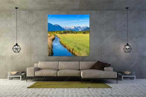Blick über das Murnauer Moos durchs Loisachtal zum Zugspitzmassiv - Stille Linie - Wandbild - Größe ca. 160x160cm, Seitenverhältnis 1:1 - Murnauer Moos Loisachtal - weitere Infos unter https://www.kriner-weiermann.de