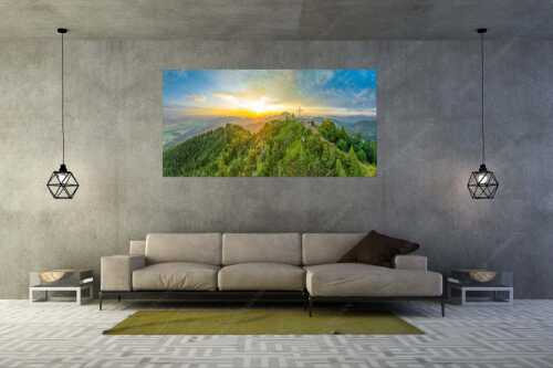 Gipfelkreuz am Rabenkopf im ersten Licht über der Benediktenwand - Ins Licht tauchen - Wandbild - Größe ca. 200x100cm, Seitenverhältnis 2:1 - Rabenkopf und Benediktenwand - weitere Infos unter https://www.kriner-weiermann.de