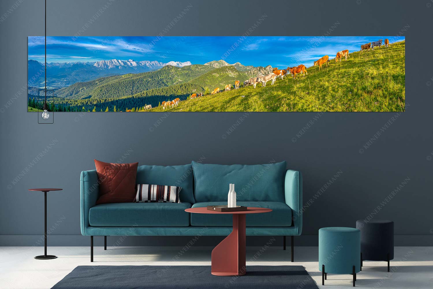 Blick über Almwiese im Estergebirge mit Krottenkopf und Zugspitze - Almsommer Estergebirg - Wandbild - Größe ca. 350x70cm, Seitenverhältnis 5:1 - Simetsberg Almweide - weitere Infos unter https://www.kriner-weiermann.de