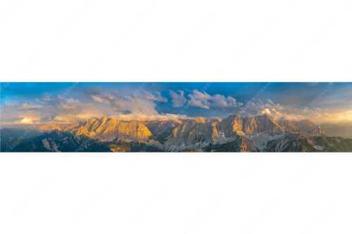 Blick von der Soiernspitze ins Karwendelgebirge - Heiter bis wolkig - Seitenverhältnis 5:1 - Bäralpl Karwendel - weitere Infos unter https://www.kriner-weiermann.de