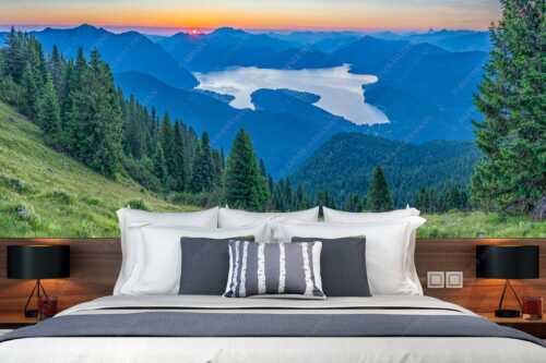 Sonnenaufgang zwischen Jochberg und Benediktenwand - Jochberg Sonne - Fototapete - Größe ca. 350x140cm, Seitenverhältnis 2,5:1 - Walchensee Sonnenaufgang Benediktenwand - weitere Infos unter https://www.kriner-weiermann.de