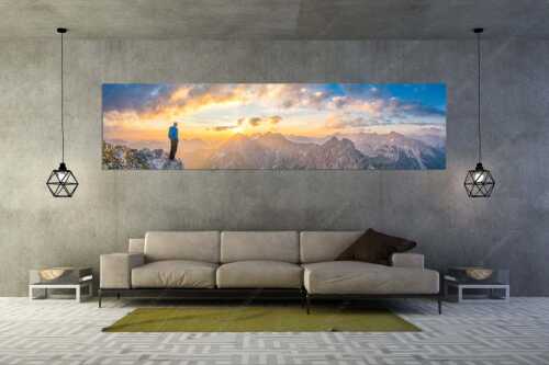 Bergsteiger genießt Sonnenaufgang über dem Wörner im Karwendel - Wieder ein neuer Tag - Wandbild - Größe ca. 320x80cm, Seitenverhältnis 4:1 - Bergsteiger Sonnenaufgang Wörner - weitere Infos unter https://www.kriner-weiermann.de
