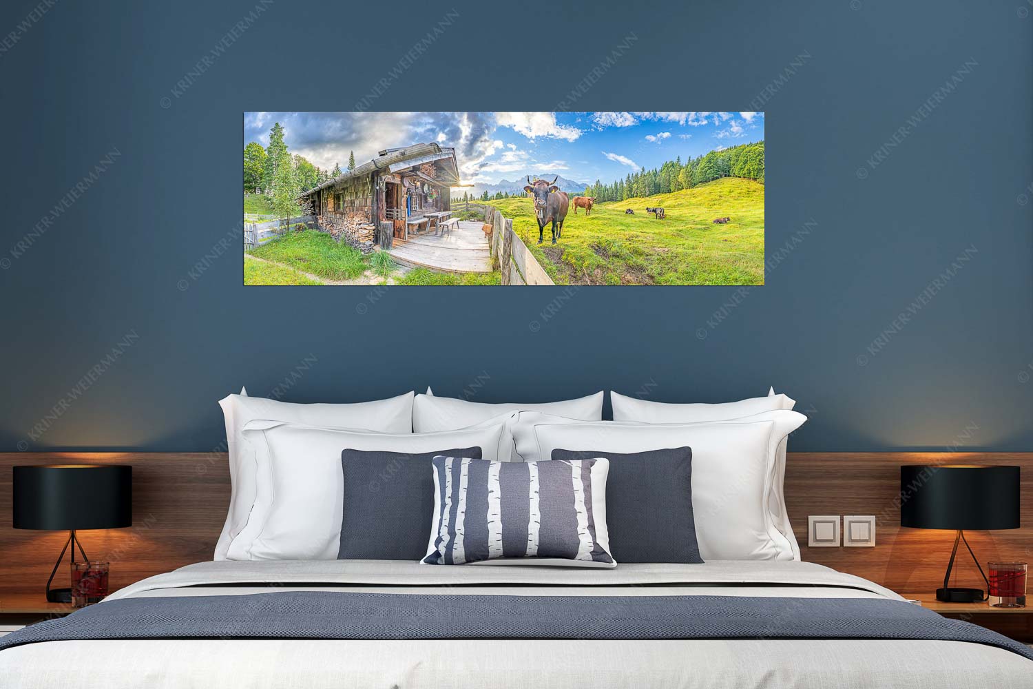 Almbiente – Wandbild – Größe ca. 180x60cm, Seitenverhältnis 3:1 — Mittenwald Alm Buckelwiesen Karwendel Malerische Almhütte bei Mittenwald mit Karwendel - Almbiente - Wandbild - Größe ca. 180x60cm, Seitenverhältnis 3:1 - Mittenwald Alm Buckelwiesen Karwendel - weitere Infos unter https://www.kriner-weiermann.de