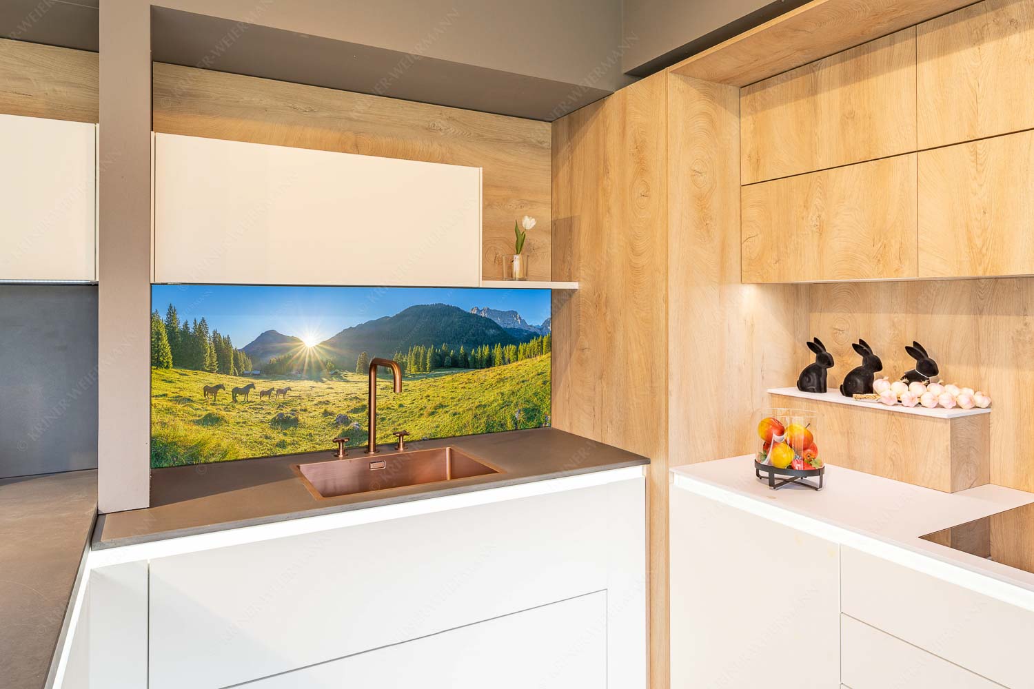 Sonnenaufgang auf der Brandlealm im Karwendelgebirge - Almpferde - Küchenrückwand - Größe ca. 150x60cm, Seitenverhältnis 2,5:1 - Brandlealm - weitere Infos unter https://www.kriner-weiermann.de