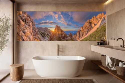 Letzte Sonnenstrahlen im Bereich der Schöttlkarspitze - Leuchttürme - Wandbild - Größe ca. 300x100cm, Seitenverhältnis 3:1 - Sonnenuntergang im Soierngebirge - weitere Infos unter https://www.kriner-weiermann.de