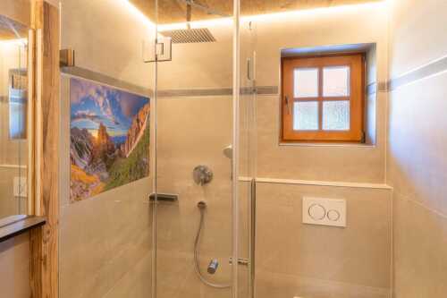 Letzte Sonnenstrahlen im Bereich der Schöttlkarspitze - Leuchttürme - Glasbild - Größe ca. 120x80cm, Seitenverhältnis 3:2 - Sonnenuntergang im Soierngebirge - weitere Infos unter https://www.kriner-weiermann.de