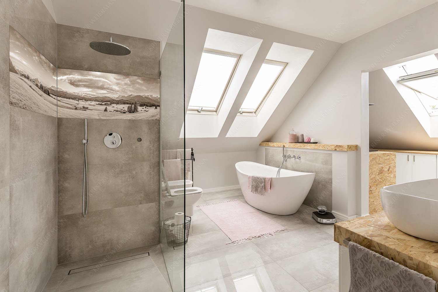 Wunderbares Werdenfels – LED-Leuchtbild – 2-Teilig, Größe ca. 240x60cm, Seitenverhältnis 4:1 — Karwendel Wetterstein und Estergebirge Erstes Sonnenlicht am Zugspitzmassiv - Wunderbares Werdenfels - LED-Leuchtbild - 2-Teilig, Größe ca. 240x60cm, Seitenverhältnis 4:1 - Karwendel Wetterstein und Estergebirge - weitere Infos unter https://www.kriner-weiermann.de