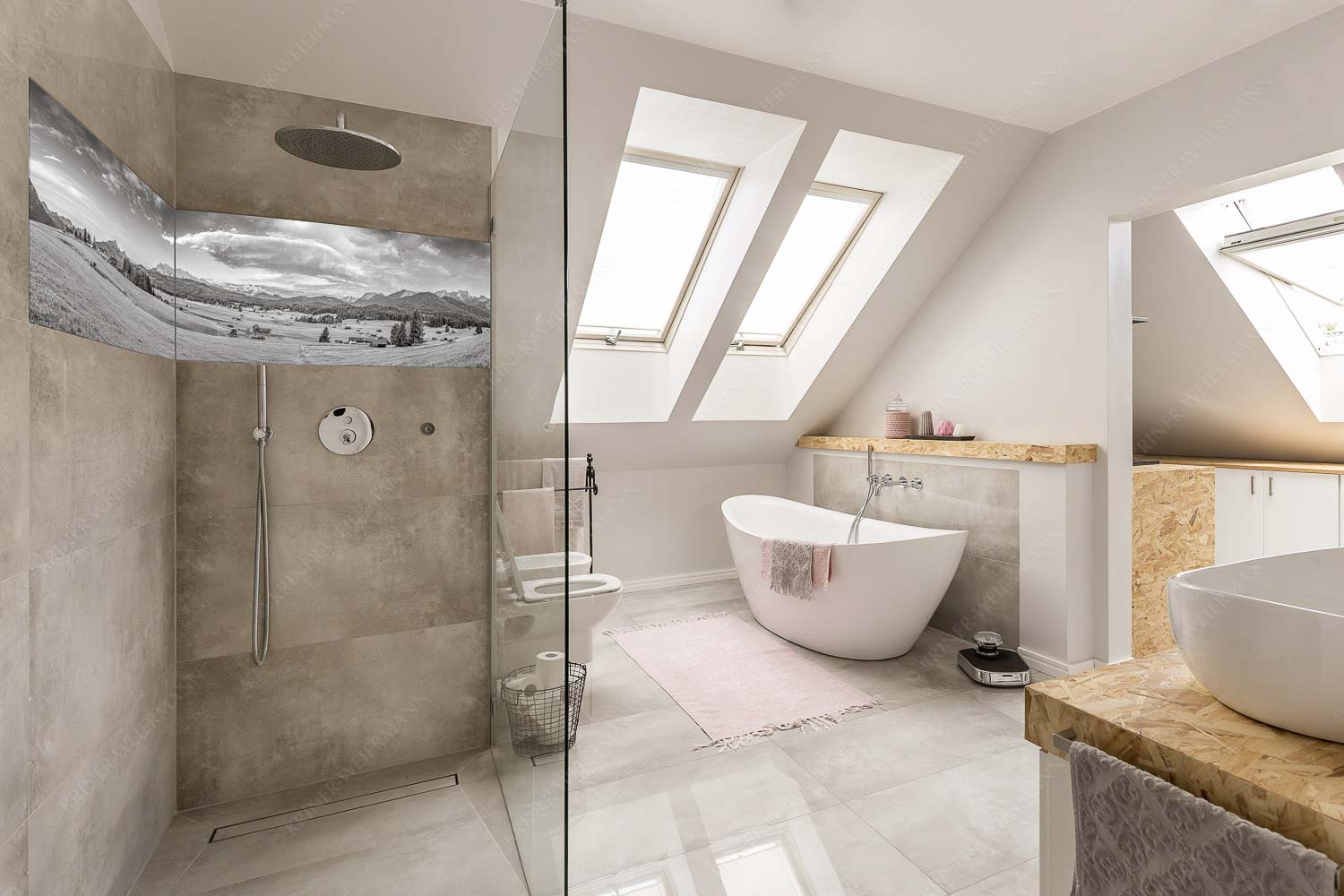 Wunderbares Werdenfels – LED-Leuchtbild – 2-Teilig, Größe ca. 240x60cm, Seitenverhältnis 4:1 — Karwendel Wetterstein und Estergebirge Erstes Sonnenlicht am Zugspitzmassiv - Wunderbares Werdenfels - LED-Leuchtbild - 2-Teilig, Größe ca. 240x60cm, Seitenverhältnis 4:1 - Karwendel Wetterstein und Estergebirge - weitere Infos unter https://www.kriner-weiermann.de