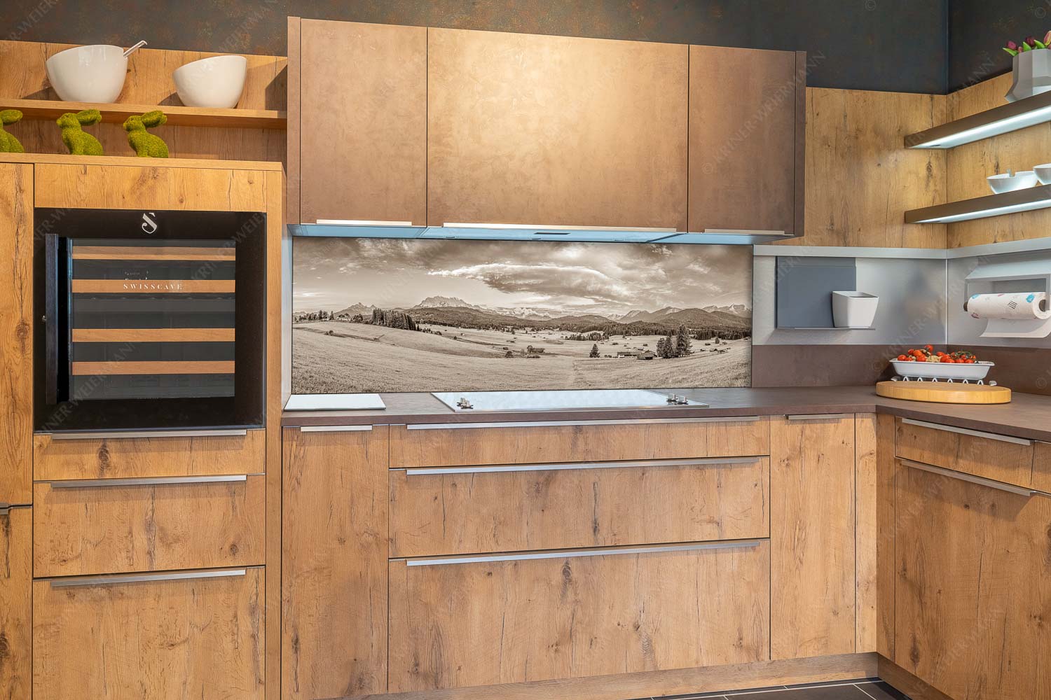 Wunderbares Werdenfels – Küchenrückwand – Größe ca. 180x60cm, Seitenverhältnis 3:1 — Karwendel Wetterstein und Estergebirge Erstes Sonnenlicht am Zugspitzmassiv - Wunderbares Werdenfels - Küchenrückwand - Größe ca. 180x60cm, Seitenverhältnis 3:1 - Karwendel Wetterstein und Estergebirge - weitere Infos unter https://www.kriner-weiermann.de