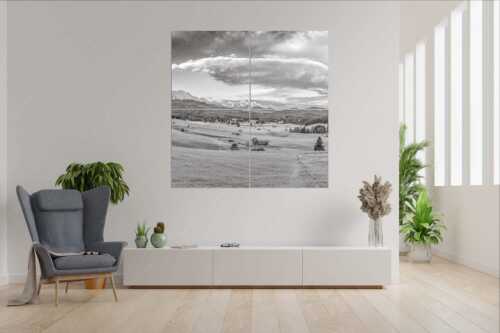 Erstes Sonnenlicht am Zugspitzmassiv - Wunderbares Werdenfels - Wandbild - 4er Split, Größe ca. 180x180cm, Seitenverhältnis 1:1 - Karwendel Wetterstein und Estergebirge - weitere Infos unter https://www.kriner-weiermann.de