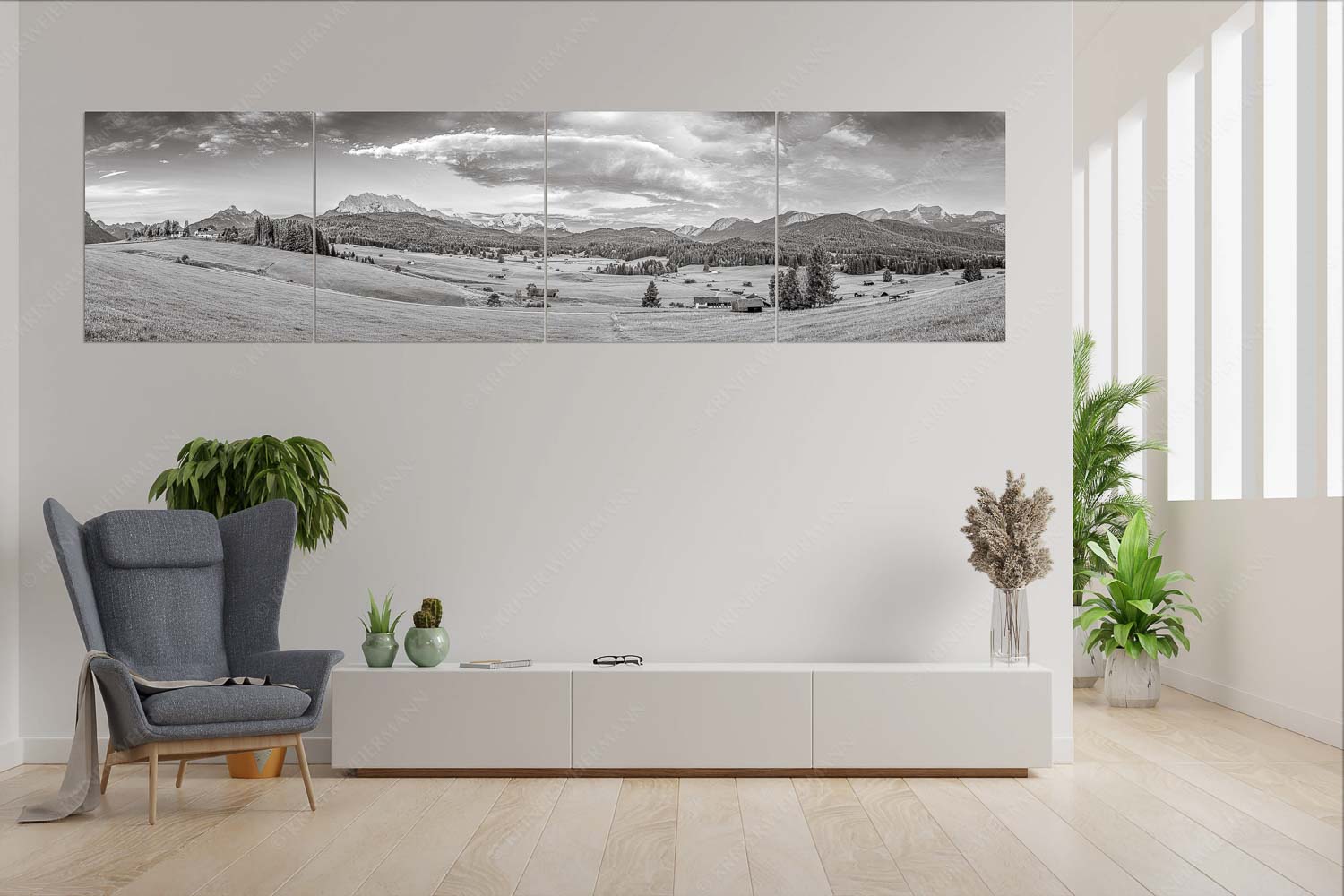 Wunderbares Werdenfels – Wandbild – 4er Split, Größe ca. 280x70cm, Seitenverhältnis 4:1 — Karwendel Wetterstein und Estergebirge Erstes Sonnenlicht am Zugspitzmassiv - Wunderbares Werdenfels - Wandbild - 4er Split, Größe ca. 280x70cm, Seitenverhältnis 4:1 - Karwendel Wetterstein und Estergebirge - weitere Infos unter https://www.kriner-weiermann.de