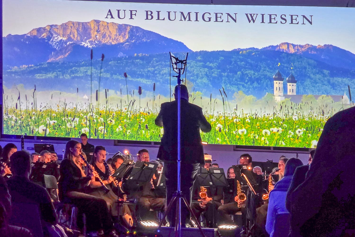Alpensinfonie mit der Stadtkapelle Seligenstadt, begleitet von 350 Bergbildern von Kriner-Weiermann - Multivision - Eine Alpensinfonie - Richard Strauss