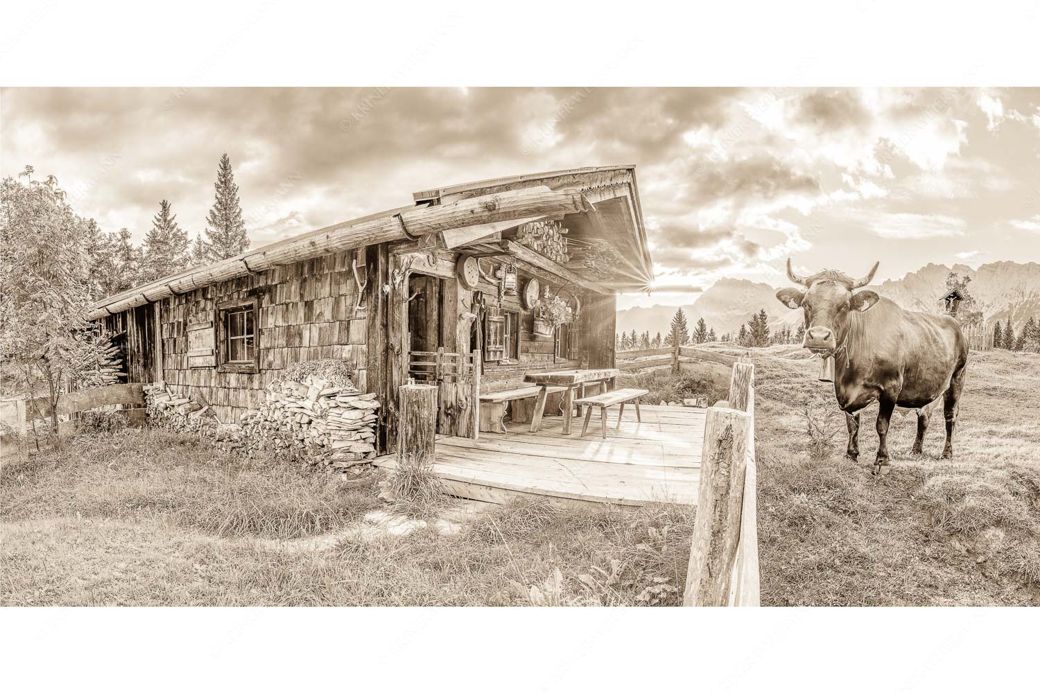 Malerische Almhütte bei Mittenwald mit Karwendel - Almbiente II - Seitenverhältnis 2:1 - Mittenwald Alm Buckelwiesen Karwendel - weitere Infos unter https://www.kriner-weiermann.de