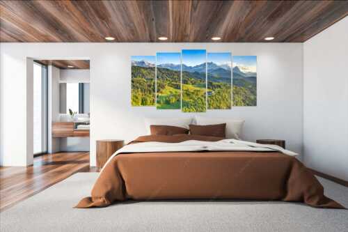 Blick über die Ortschaft Wamberg zum Zugspitzmassiv im Wettersteingebirge - Alpendorf - Wandbild - 5er Split, Größe ca. 200x100cm, Seitenverhältnis 2:1 - Wamberg mit Wetterstein - weitere Infos unter https://www.kriner-weiermann.de