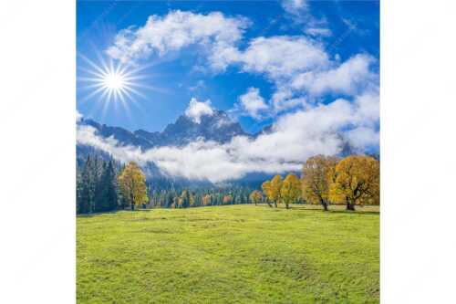 Das Rontal mit dem Stock der Östlichen Karwendelspitze - Extravaganz - Seitenverhältnis 1:1 - Herbstfärbung im Karwendel - weitere Infos unter https://www.kriner-weiermann.de