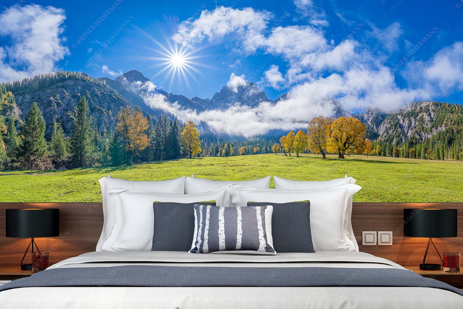 Extravaganz – Fototapete – Größe ca. 350x140cm, Seitenverhältnis 2,5:1 — Herbstfärbung im Karwendel Das Rontal mit dem Stock der Östlichen Karwendelspitze - Extravaganz - Fototapete - Größe ca. 350x140cm, Seitenverhältnis 2,5:1 - Herbstfärbung im Karwendel - weitere Infos unter https://www.kriner-weiermann.de