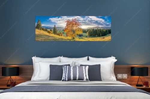 Herbststimmung an den Buckelwiesen zwischen Krün und Mittenwald - Goldene Zeiten - Wandbild - Größe ca. 180x60cm, Seitenverhältnis 3:1 - Buckelwiesen Alpenwelt Karwendel - weitere Infos unter https://www.kriner-weiermann.de