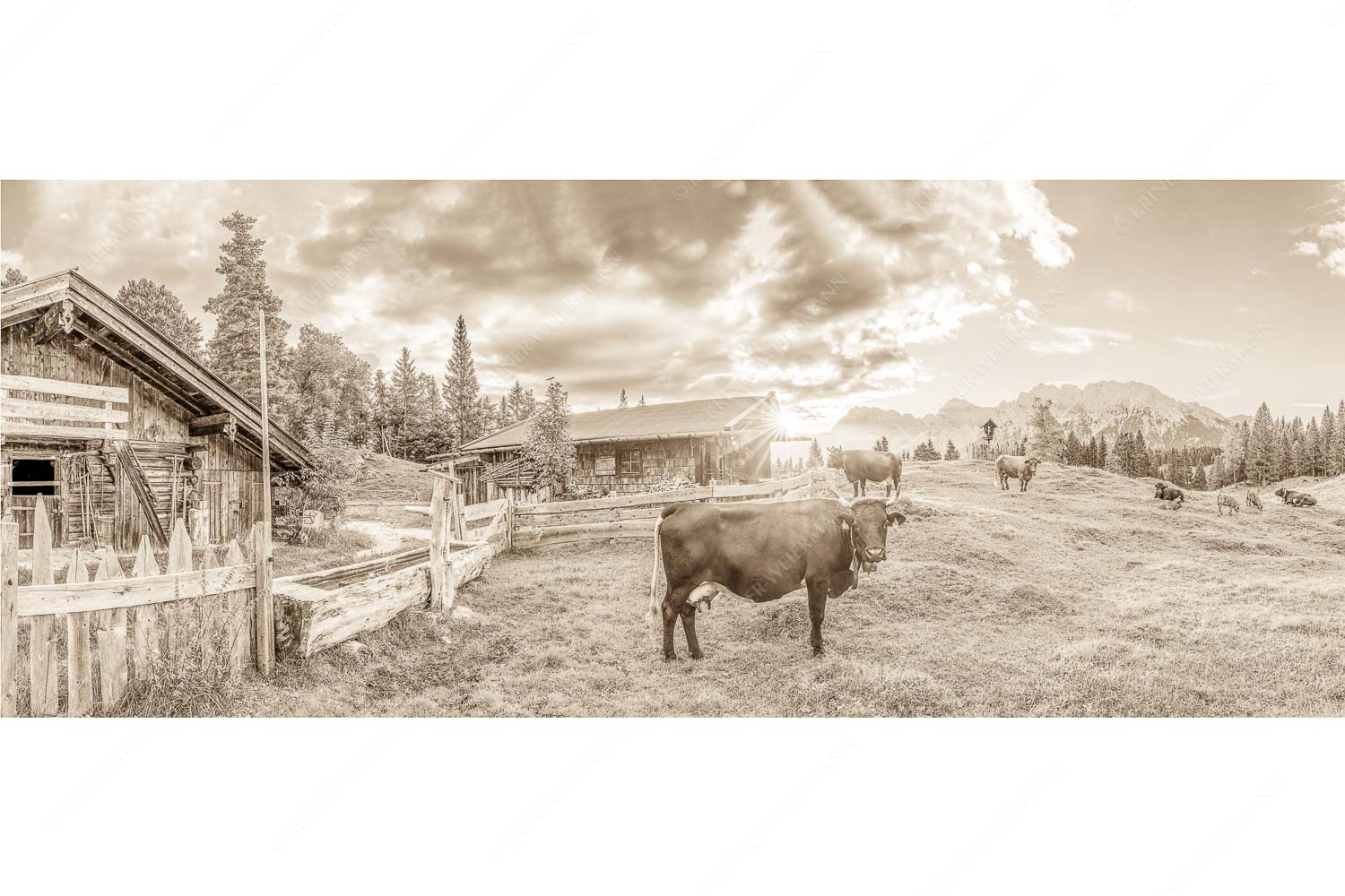 Malerische Almhütte bei Mittenwald mit Karwendel - Oimarisch VIII - Seitenverhältnis 2,5:1 - Mittenwald Alm Buckelwiesen Karwendel - weitere Infos unter https://www.kriner-weiermann.de