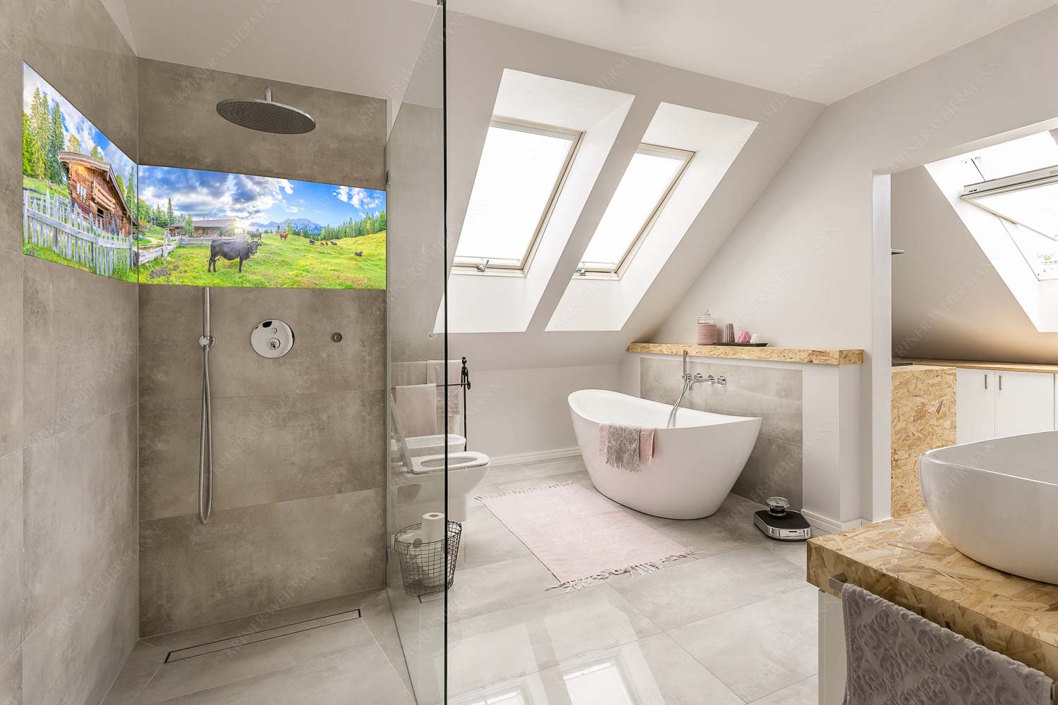 Malerische Almhütte bei Mittenwald mit Karwendel - Oimarisch VIII - LED-Leuchtbild - 2-Teilig, Größe ca. 240x60cm, Seitenverhältnis 4:1 - Mittenwald Alm Buckelwiesen Karwendel - weitere Infos unter https://www.kriner-weiermann.de