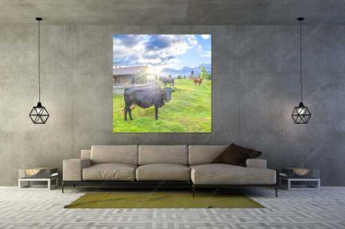 Malerische Almhütte bei Mittenwald mit Karwendel - Oimarisch VIII - Wandbild - Größe ca. 160x160cm, Seitenverhältnis 1:1 - Mittenwald Alm Buckelwiesen Karwendel - weitere Infos unter https://www.kriner-weiermann.de