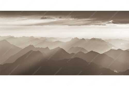 Blick von der Zugspitze über Thannheimer Berge in den Sonnenuntergang - Shining - Seitenverhältnis 2:1 - Silhouetten Abendstimmung auf der Zugspitze - weitere Infos unter https://www.kriner-weiermann.de