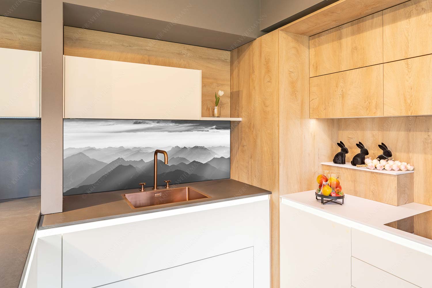 Shining – Küchenrückwand – Größe ca. 150x60cm, Seitenverhältnis 2,5:1 — Silhouetten Abendstimmung auf der Zugspitze Blick von der Zugspitze über Thannheimer Berge in den Sonnenuntergang - Shining - Küchenrückwand - Größe ca. 150x60cm, Seitenverhältnis 2,5:1 - Silhouetten Abendstimmung auf der Zugspitze - weitere Infos unter https://www.kriner-weiermann.de