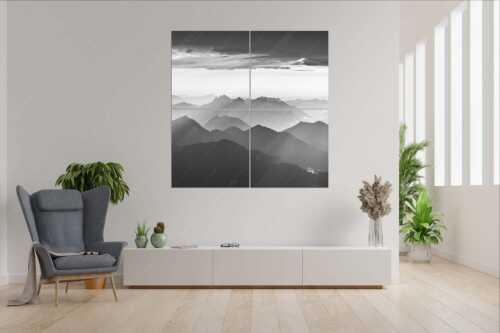 Blick von der Zugspitze über Thannheimer Berge in den Sonnenuntergang - Shining - Wandbild - 4er Split, Größe ca. 180x180cm, Seitenverhältnis 1:1 - Silhouetten Abendstimmung auf der Zugspitze - weitere Infos unter https://www.kriner-weiermann.de
