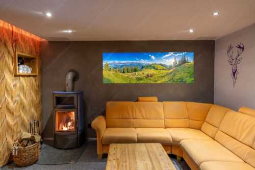 Junge Kälber auf einer Alm bei Jachenau - Almabend - Wandbild - Größe ca. 180x60cm, Seitenverhältnis 3: - Almweide Jachenau - weitere Infos unter https://www.kriner-weiermann.de