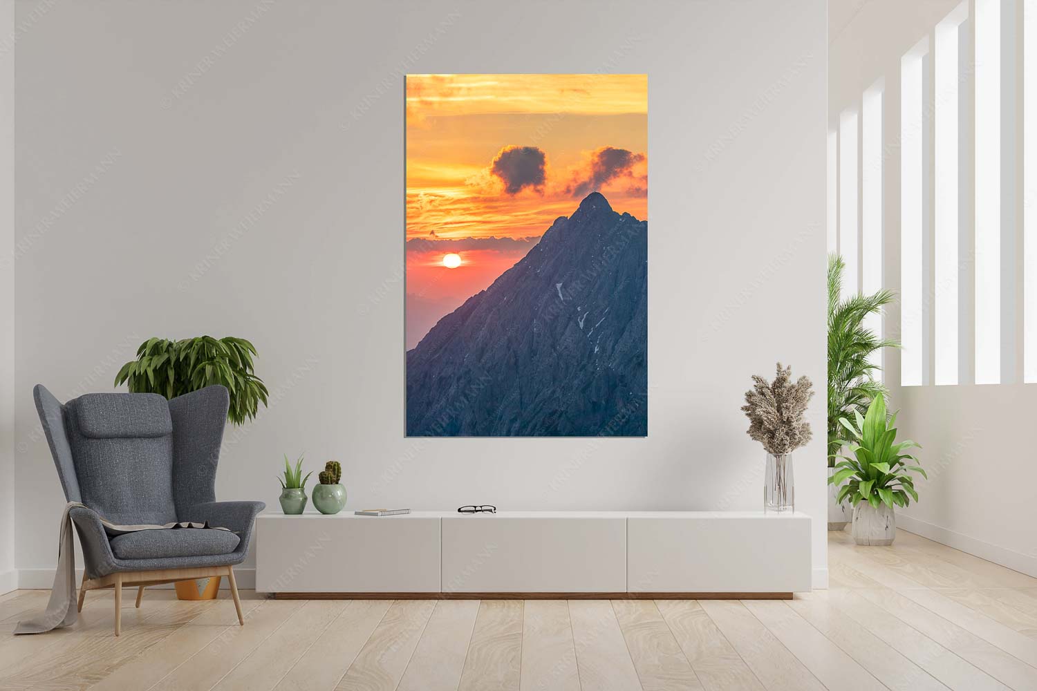 Feuerball erwacht – Wandbild – Größe ca. 120x180cm, Seitenverhältnis 2:3 — Karwendel Sonnenaufgang Soiernspitze Wörner Sonnenaufgang über dem Karwendel mit Soiernspitze, Wörner und Hochkarspitze - Feuerball erwacht - Wandbild - Größe ca. 120x180cm, Seitenverhältnis 2:3 - Karwendel Sonnenaufgang Soiernspitze Wörner - weitere Infos unter https://www.kriner-weiermann.de
