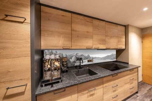 Wiesen bei Wamberg mit Blick zum Zugspitzmassiv - Herbstanfang - Küchenspiegel - Größe ca. 270x54cm, Seitenverhältnis 5:1 - Alpspitze Zugspitze Waxenstein - weitere Infos unter https://www.kriner-weiermann.de